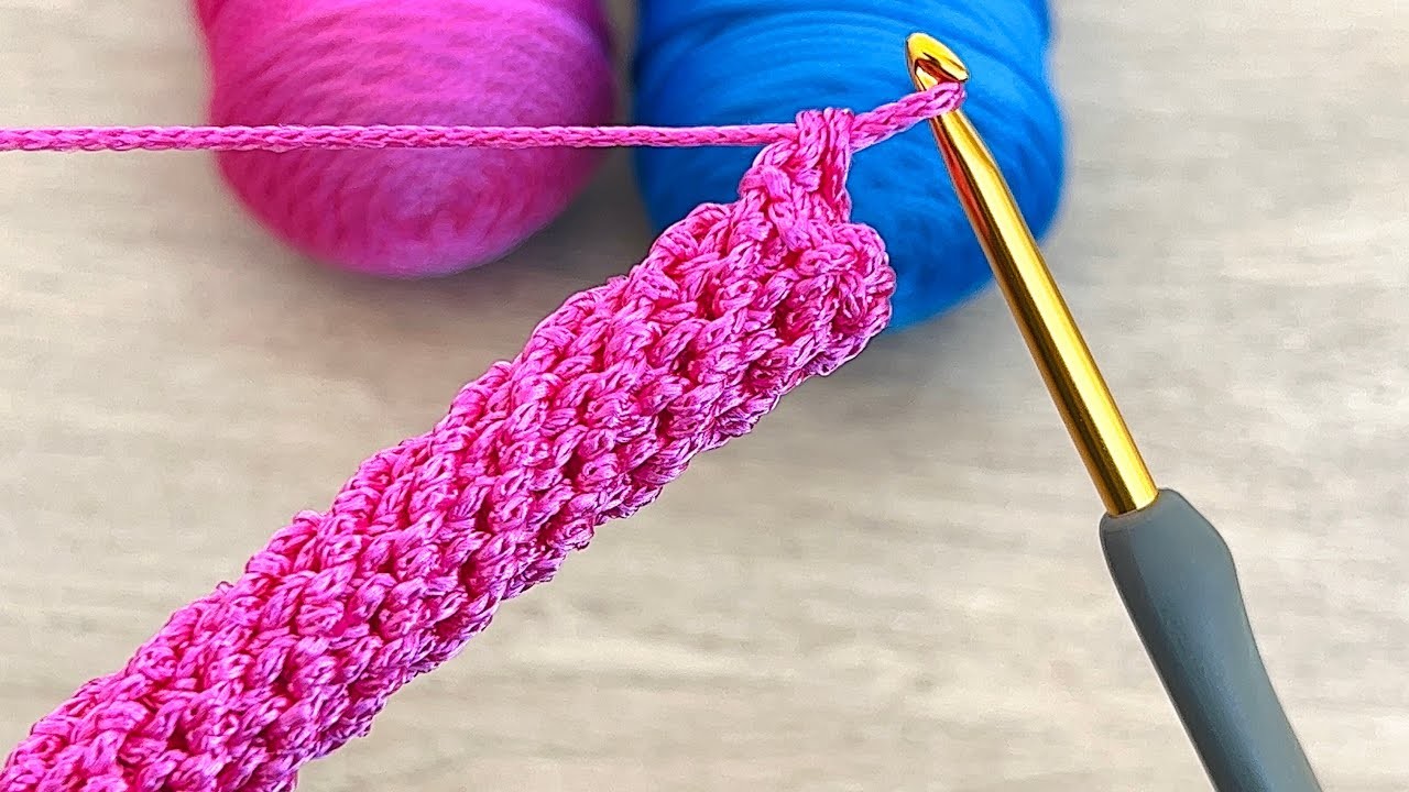 How to make an easy bag handle. how to make a cord from macrame yarn. how to make a crochet cord