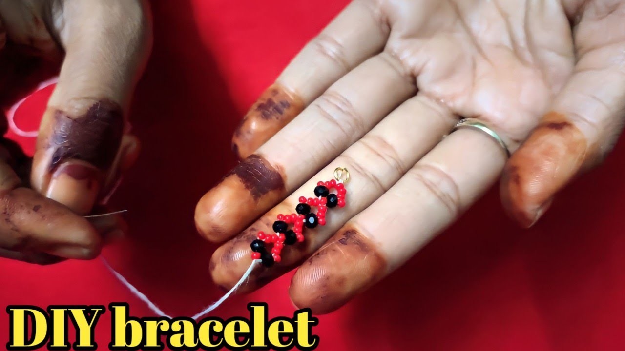How to make bracelet ||Diy easy bracelet||Bracelet making ideas at home ||bharti digging||