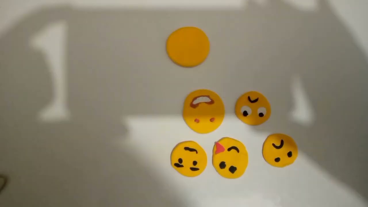 How to make Emojis with clay????