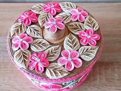 Three ideas for boxes decorated with jute.