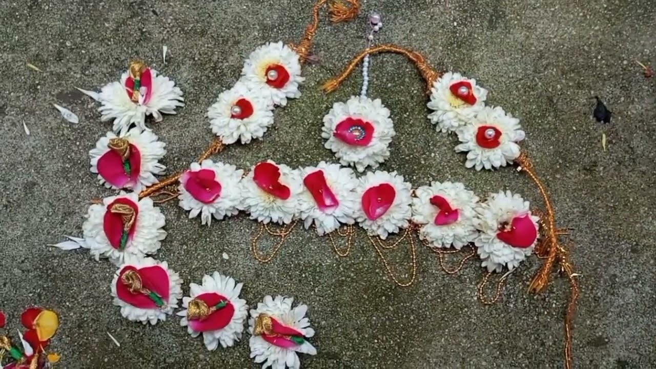 White chamanti flowers garland.haldi mehandi jewellery making.bridal.fresh flowers jewellery making