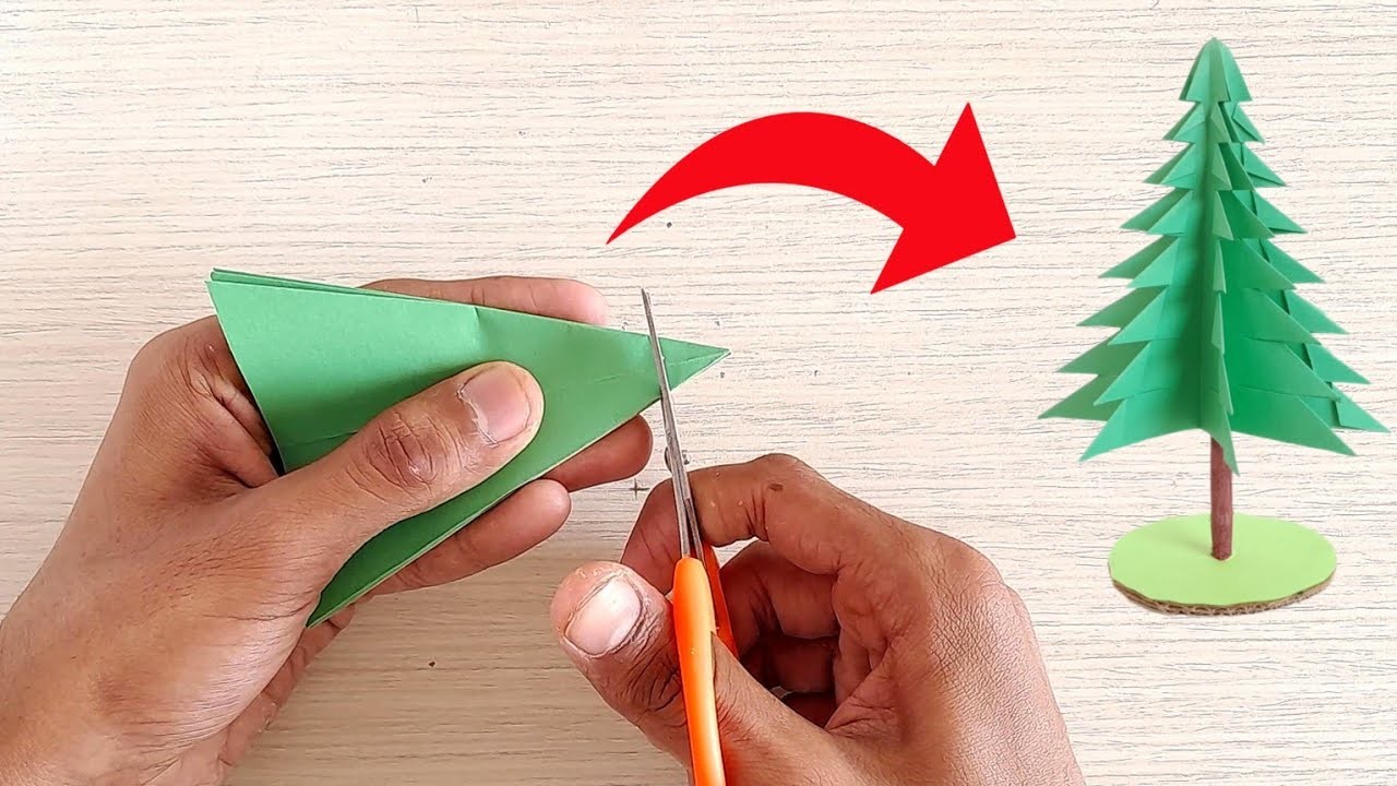 Paper Christmas Tree Craft - Origami Christmas Craft | Christmas Tree kaise banaen | Christmas Craft
