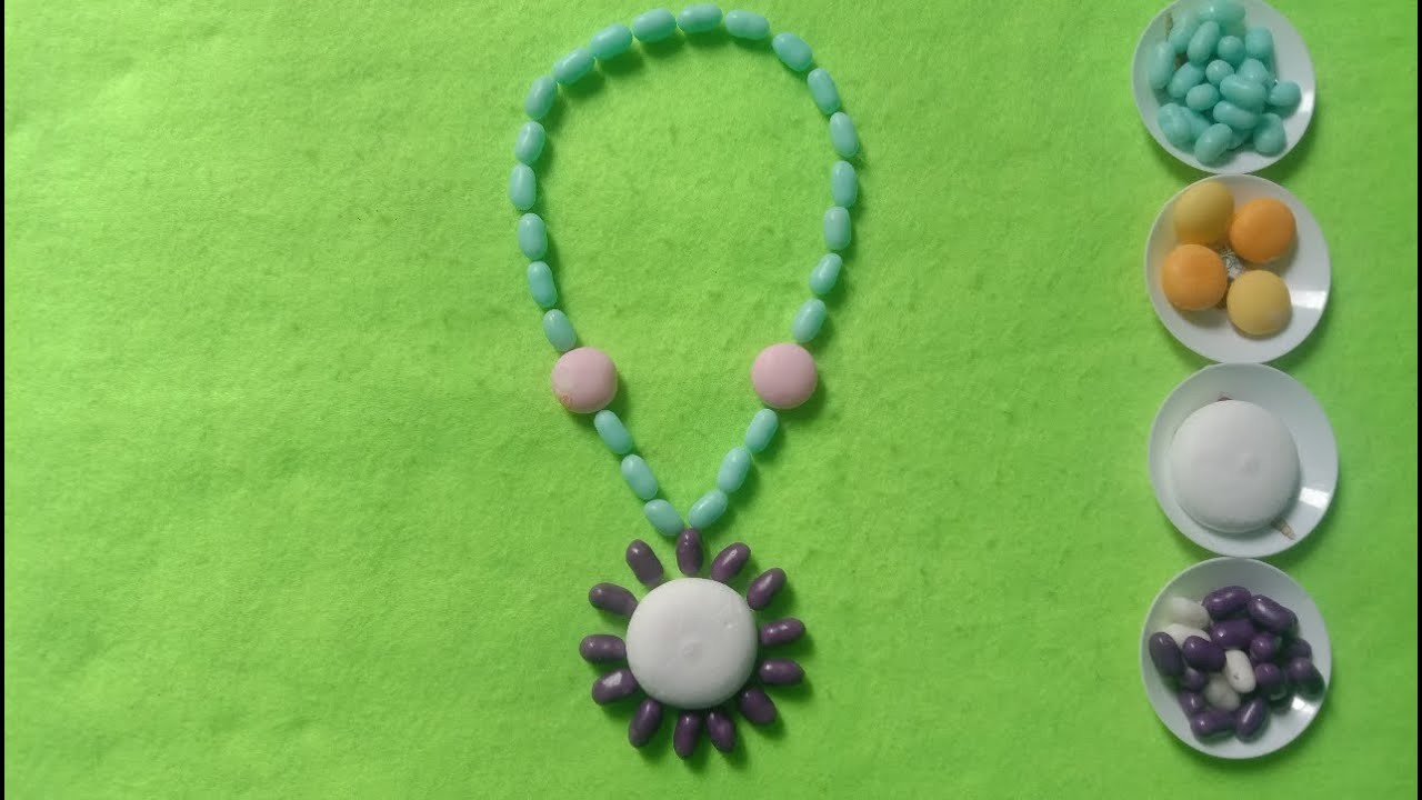 FLOWER CANDY NECKLACE