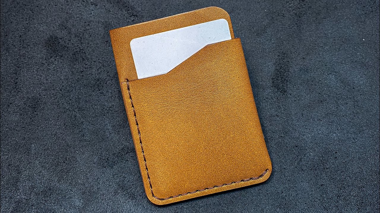 Handmade Minimalist leather card holder DIY - This is my first PDF Pattern #leathercraft