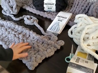 How to add different colours or patterns to a Big Knit Blanket
