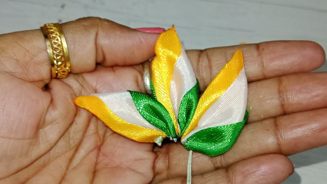 Kapde ke phool kaise banate hai. how are fabric flower made.Amazing fabric flower#hairaccessories