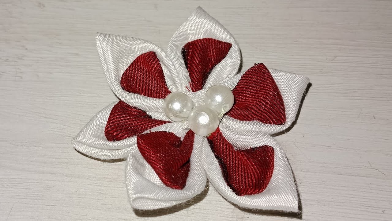 Super easy fabric flower tutorial. How are fabric flower made. Amazing fabric flower #diy #phool