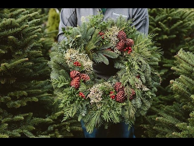 DIY Winter Wreath Demo