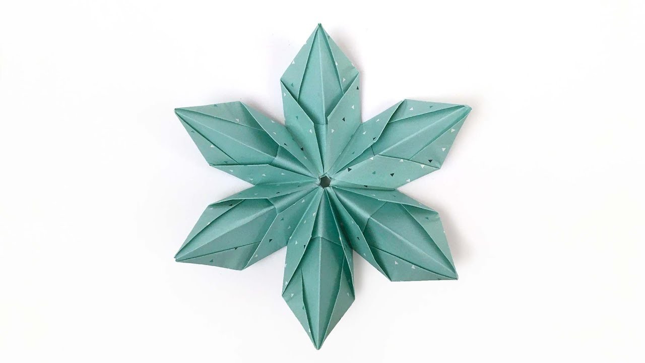 Easy Christmas Origami - Easy Origami Tutorial - How to make an easy origami Snowflake