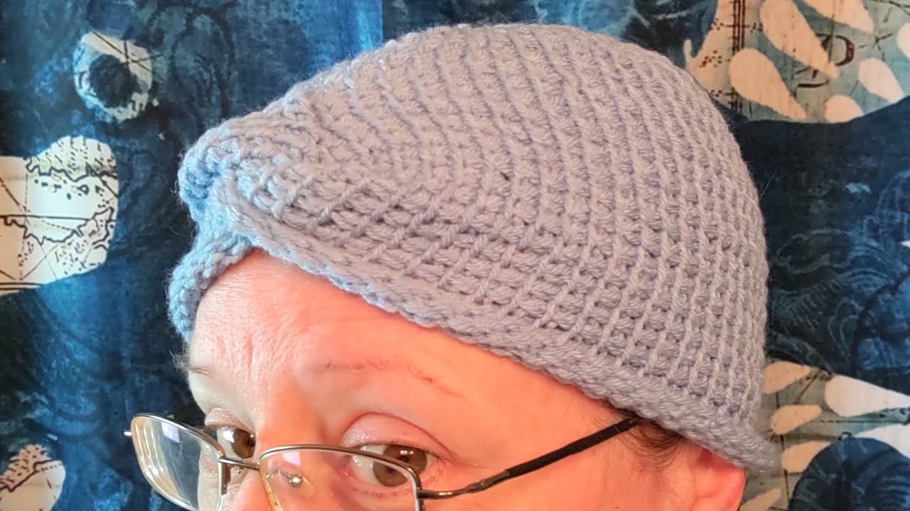 Crochet a twisted cloche hat!