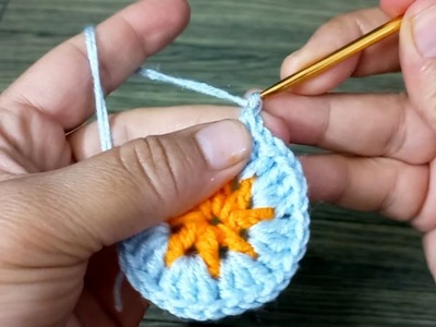 Easy crochet beautiful flower  pattern tutorial |Aaina Zubair #latkan #crochetpattern