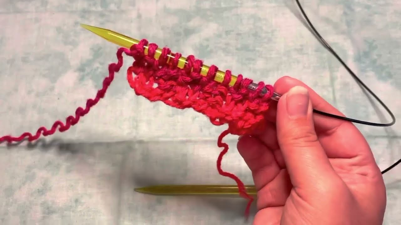 How to Knit: Moss Stitch | Beginner Friendly Stitch.