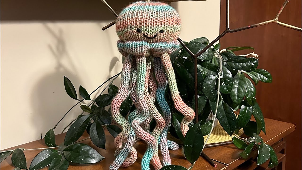 Jiggly The Jellyfish | Sentro | Addi | Knitting
