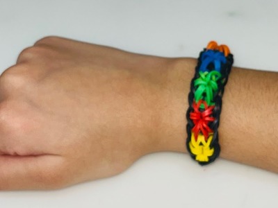 Making a rainbow loom starburst bracelet as a small business