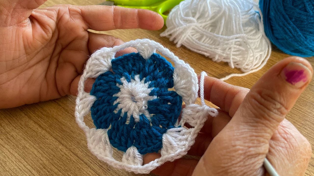 How to make easy crochet diy woolen flower craft pattern design step by step