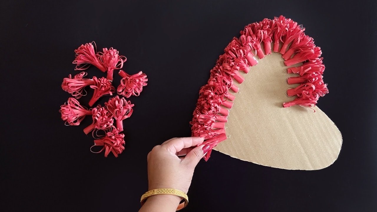 Unique Wall Hanging Craft. Paper Craft for Home Decoration. Easy Valentine’s Day Craft Idea. DIY