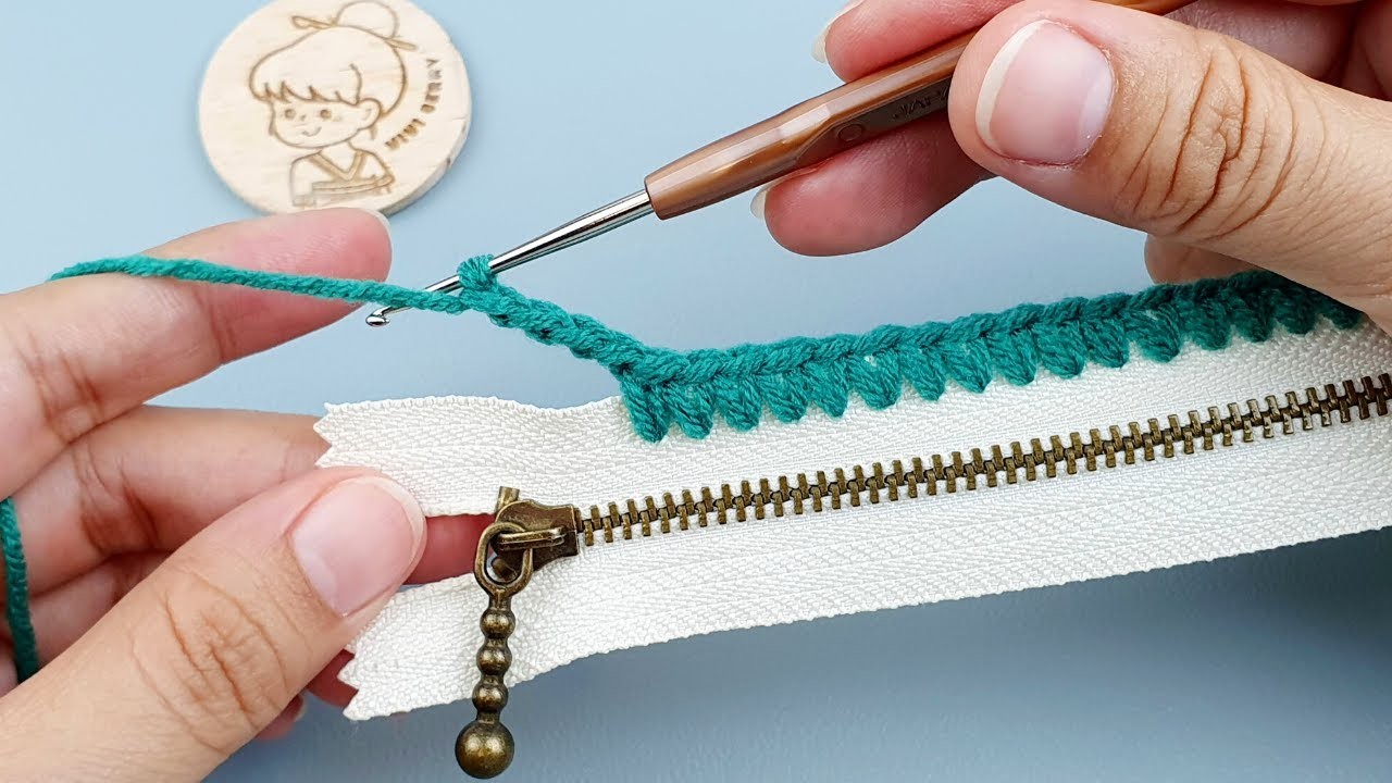 Crochet Zipper Purse Tutorial | Super Amazing Crochet Stitch I really love it | ViVi Berry DIY