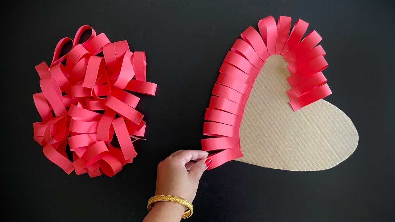 Easy Valentine’s Day Craft idea. Paper Craft for Home Decoration. DIY Paper Heart Wall Hanging