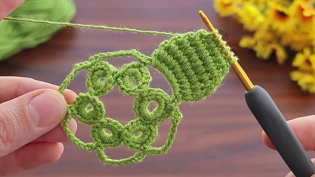 MUY BONİTO ???? Super easy tunisian crochet knitting flower making ✔ Crochet ornament flower.