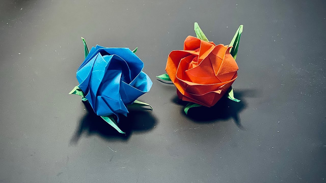 Crepe paper roses tutorial & templates. How to make DIY Crepe paper rose