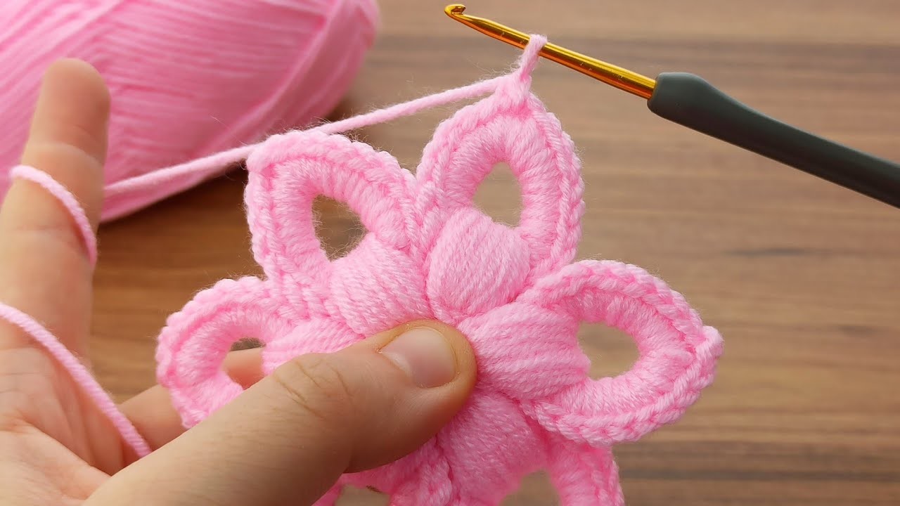 ???????? Wonderfullll ???????? you will love it! I made a very easy crochet flower for you #crochet #knitting
