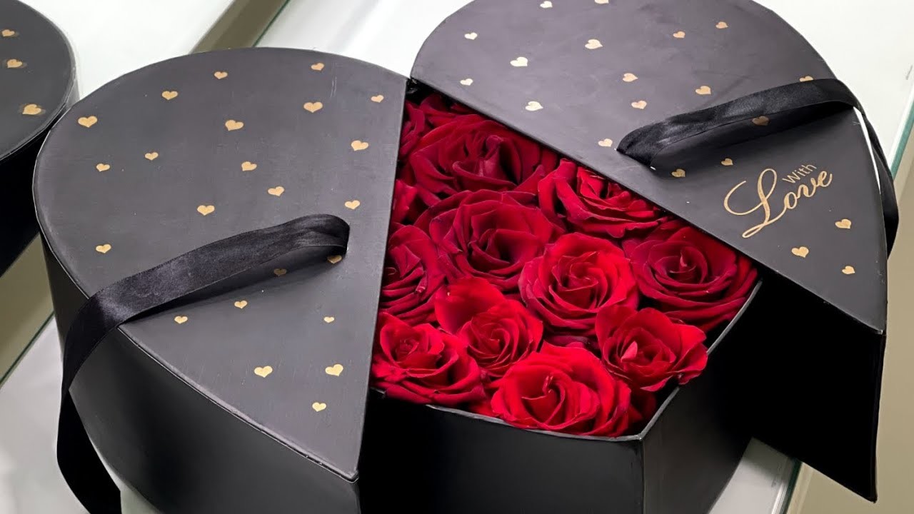 Making a heart shaped box with red roses ???? Valentine's day gift ????