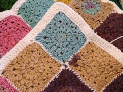 Beginner Friendly Tutorial on making flower squares for a baby blanket. Easy follow along.