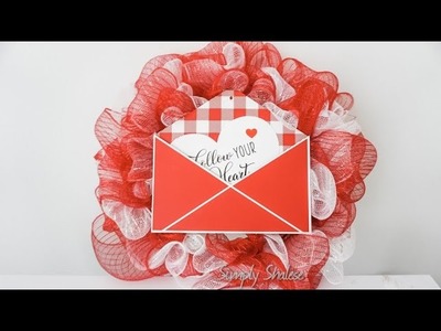 DIY: Poofy Bubble Valentine's Day Deco Mesh Wreath || Quick and Easy