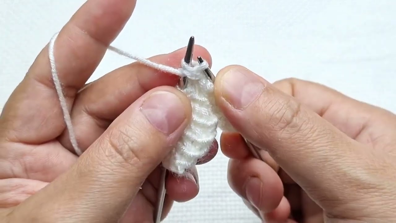 Eye-catching wonder knitting pattern made with two needles
