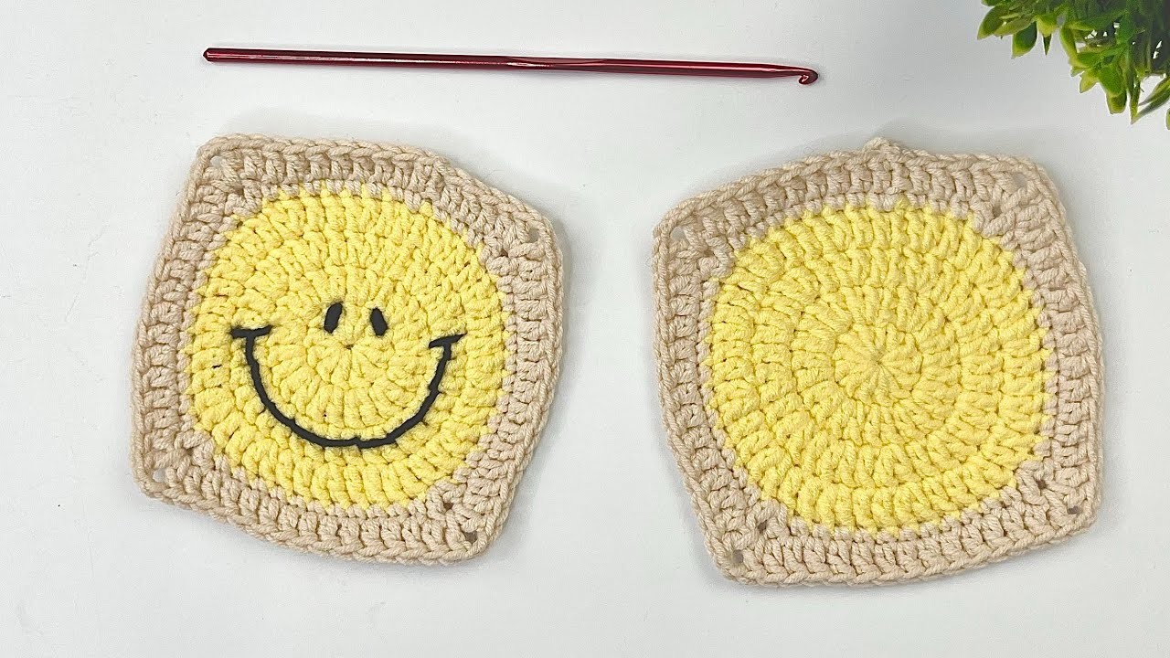 Easy Crochet Smile Emoji Square Tutorial | Crochet DIY