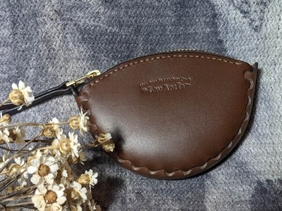 Making a Scallop zip purse type A(unlined.with gusset) PDF pattern