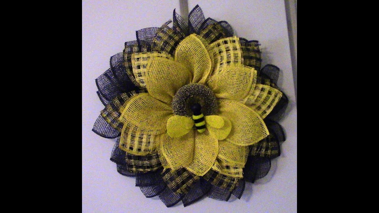 Making a Bee Wreath from Poly Burlap