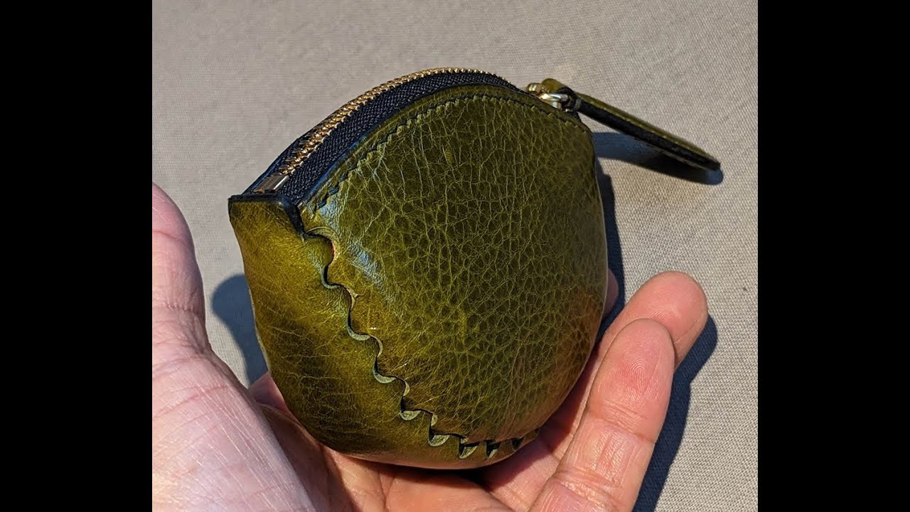 Making a Scallop zip purse type A(lined.with gusset) PDF pattern