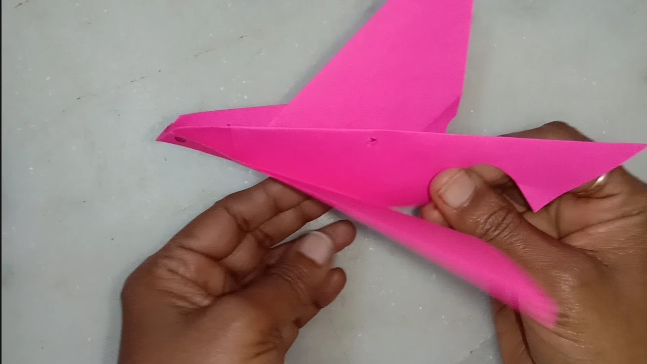 Origami bird making. Paper origami bird making idea