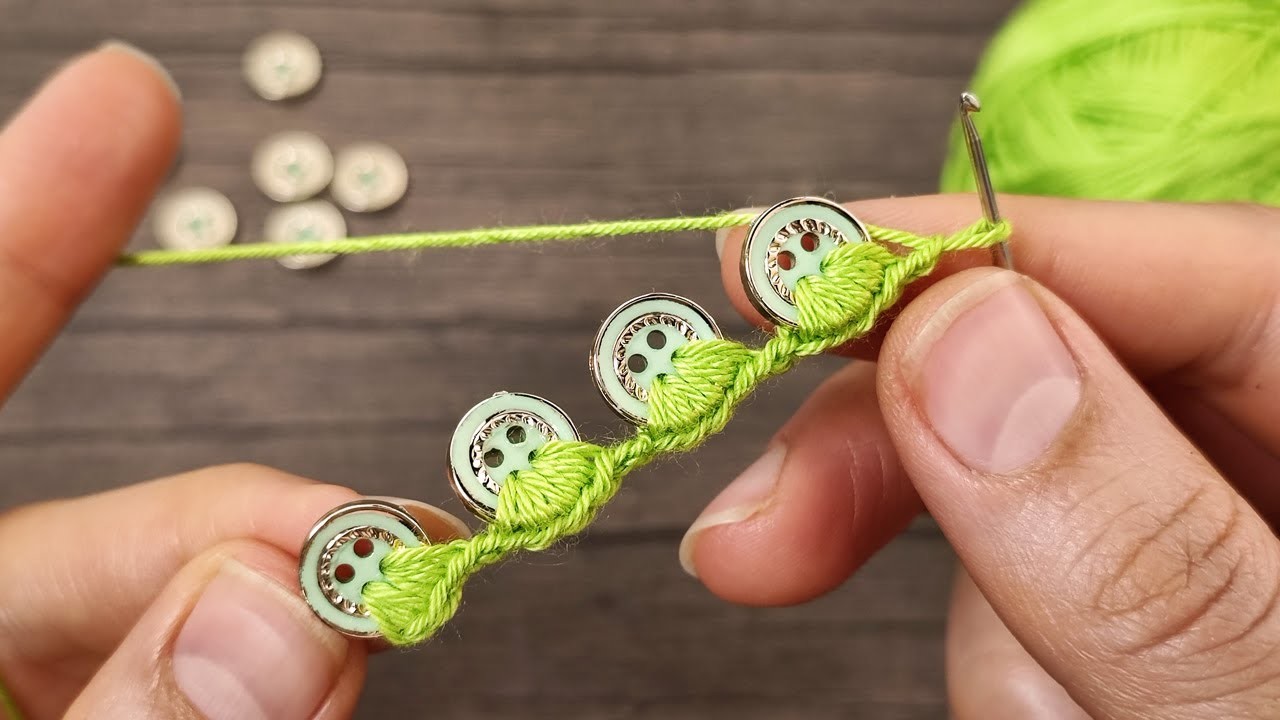 ???? Easy Crochet Bracelet with Buttons (Crochet Gifts????) | Crochet Projects for Beginners