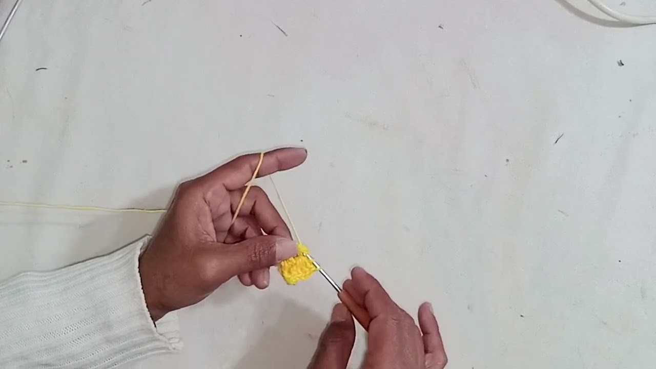 How to knit a new and easy stitch. Learn easy and fast knitting with Punjab Tailoring in Urdu