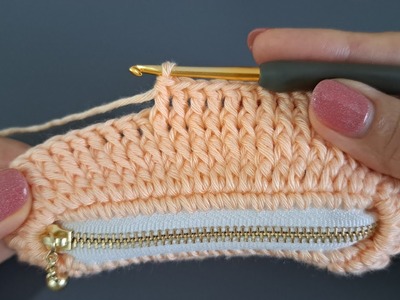 DIY Tutorial - How to crochet mini coin purse with zipper. Super easy pattern for the beginner.
