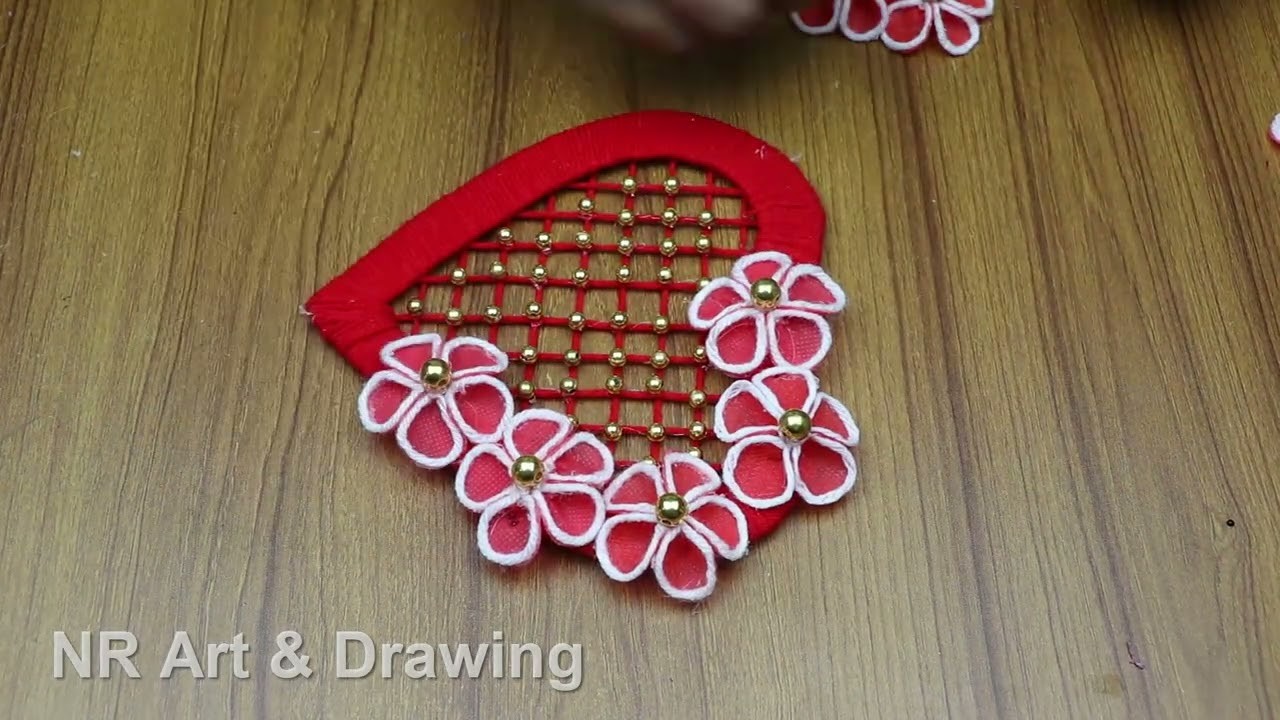 Woolen Craft Idea - How To Make Beautiful Woolen Flower Wall Hanging With Disposable Shopping Bags