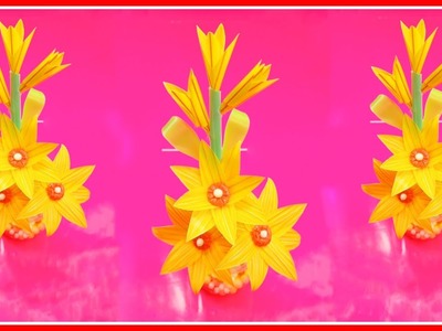 Take advantage of discarded plastic bottles to make flower pots for desktop decoration