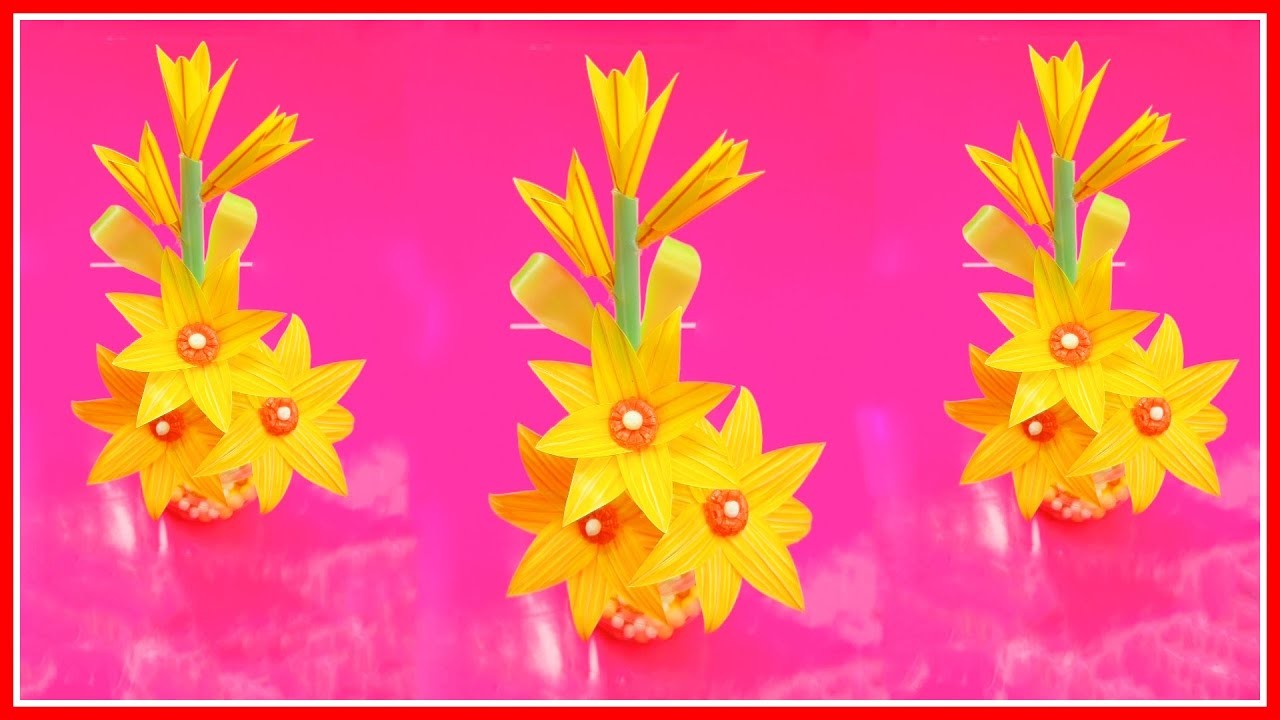 Take advantage of discarded plastic bottles to make flower pots for desktop decoration