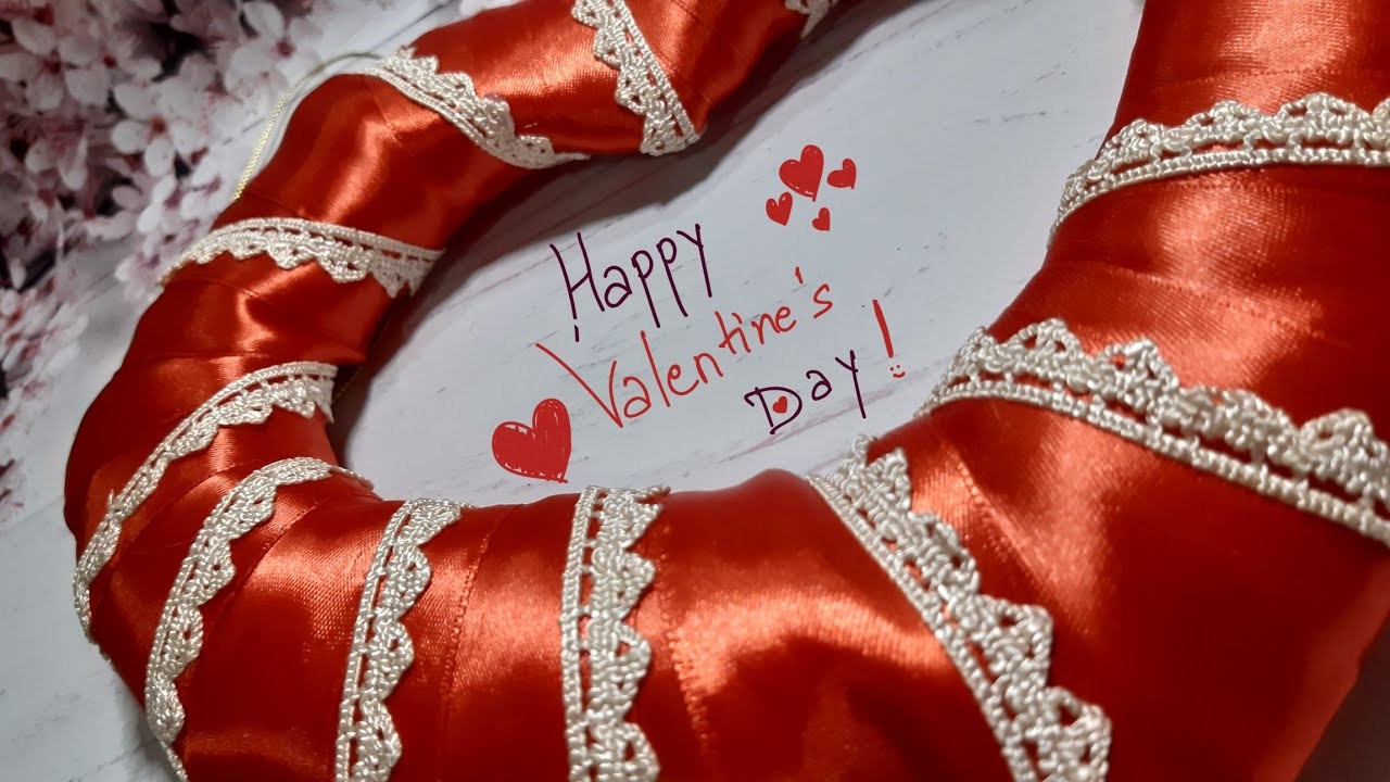 Valentine's Day decor DIY heart wreath| simple valentines day decor ideas
