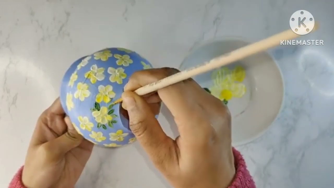 A beautiful flower pot ????????painting whit water colour|simple,attractive decoration|easy,simple design