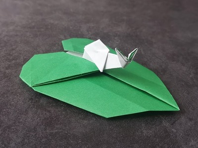 一张双色纸折趴在叶子上的蜗牛，DIY创意手工动物折纸 | How to Make a Paper Snail on a Leaf with One Piece of Paper
