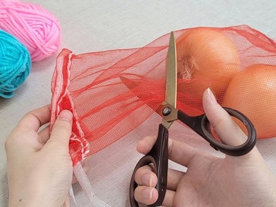 VERY USEFUL! You won't throw Onion net in the trash once you know this idea. DIY Recycling crafts