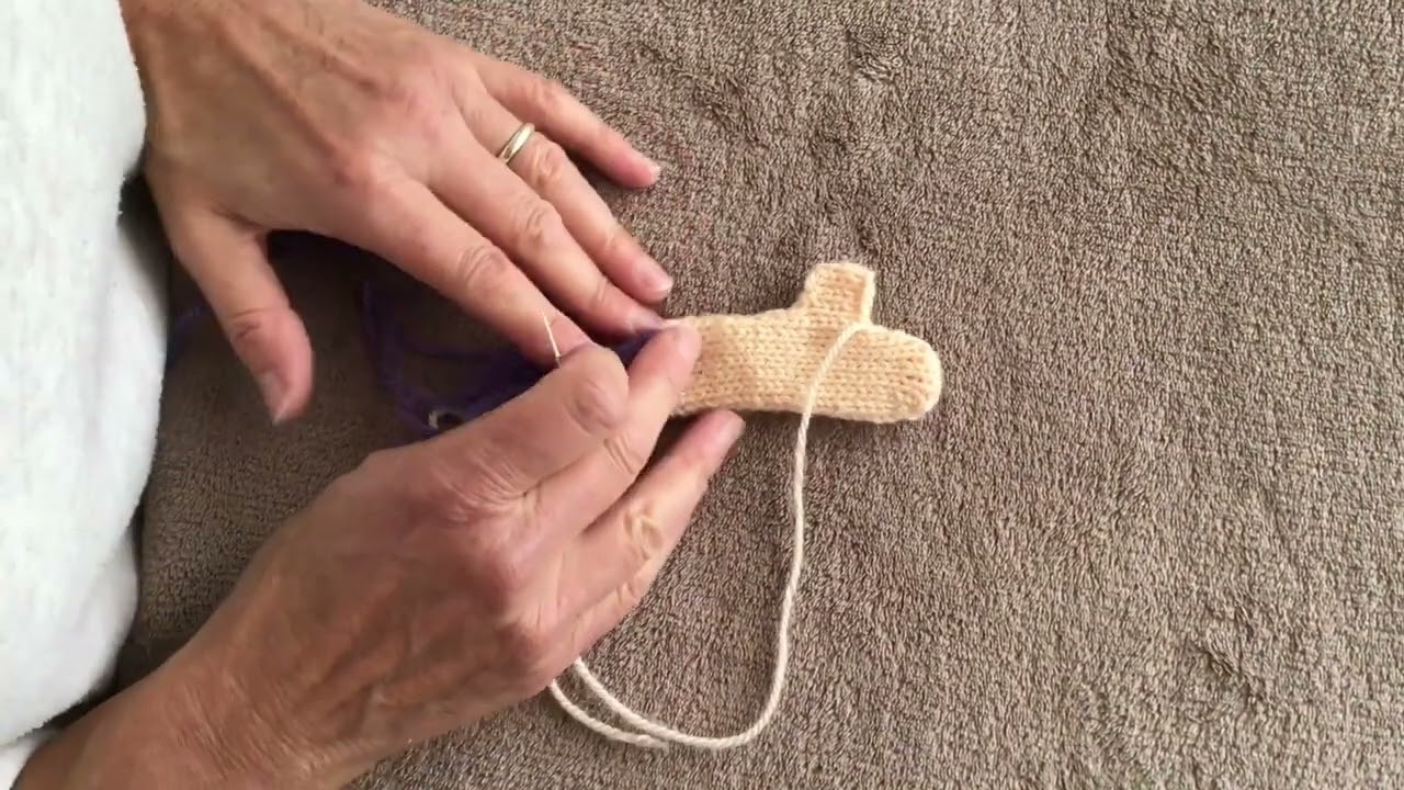 Cosypots knitting tutorial - Creating Cosy hands and thumbs