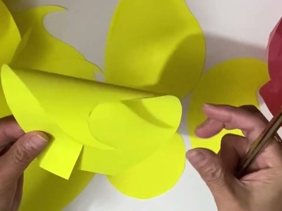Amazing Trick for making Wavy Paper Flowers.DIY Giant Paper Flowers @marytampon1230channel