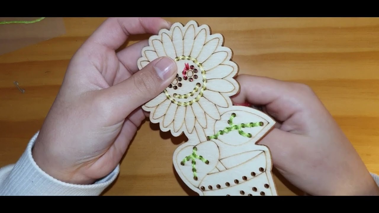 Flower Wooden threading kits.????