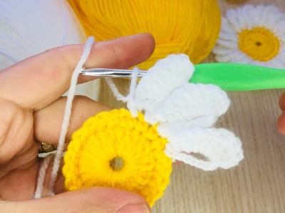 ????AWESOME | crochet THREE DIMENSIONAL DAISY MADE | EASY crochet #crochet #knitting