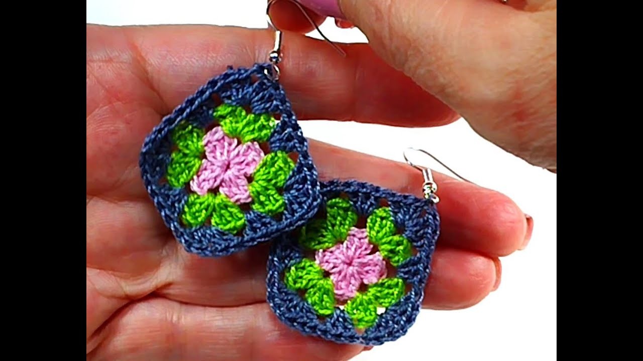 Precious earrings crochet with the square of the grandmother