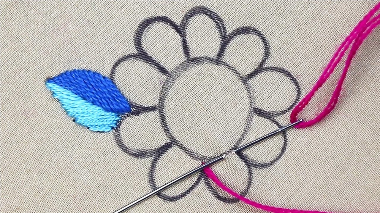 Amazing and colorful simple Stitch Needle Point Art Circle Flower embroidery table cloth Design